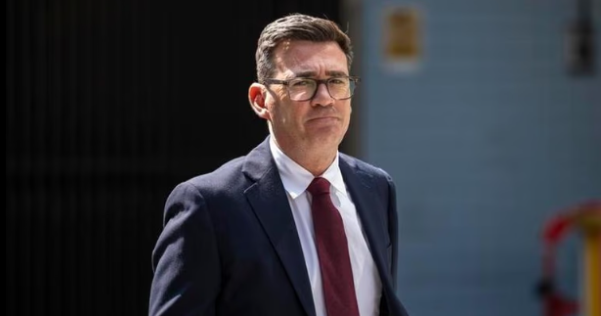 Andy Burnham el primer ministro de Reino Unido