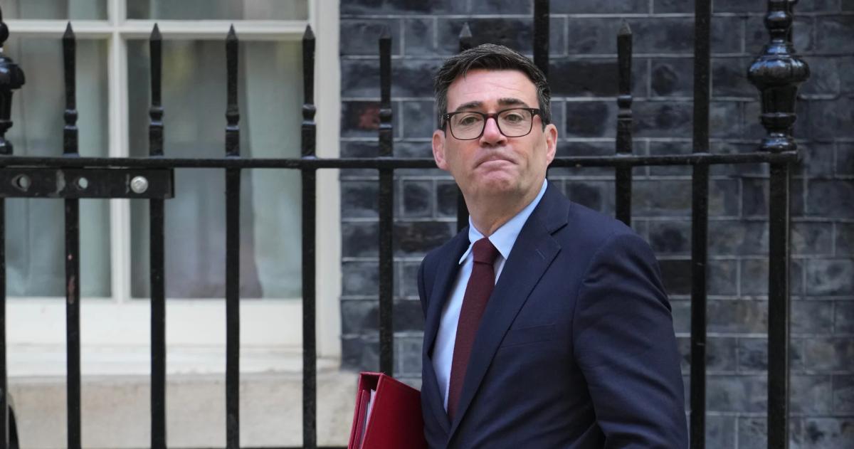 Andy Burnham el primer ministro de Reino Unido