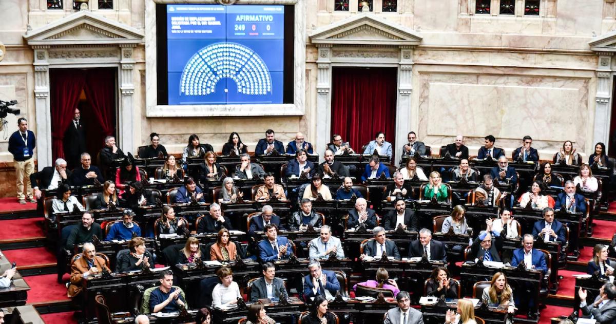 La oposición logró sentar al oficialismo a tratar los proyectos sobre morosidad y discapacidad