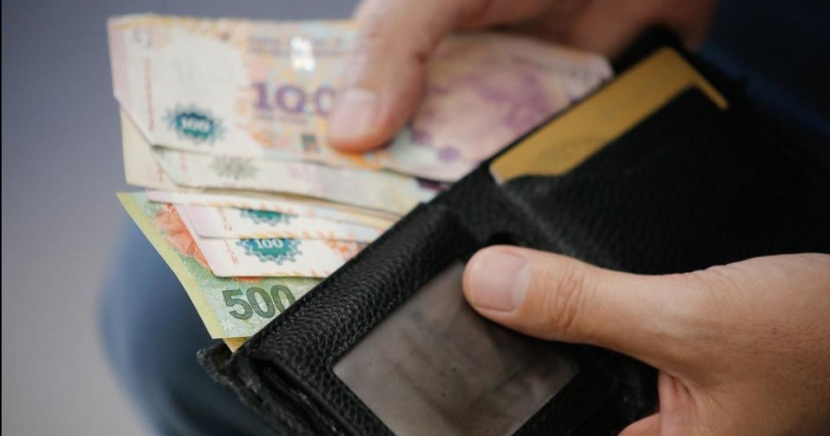 Casi 9 de cada 10 trabajadores consideran insuficiente su salario en Argentina