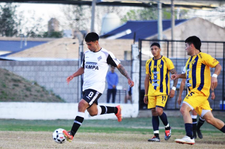 Santa Rosa le ganó a All Boys de Trenel en una gran tarde noche de Alejandro Leiva