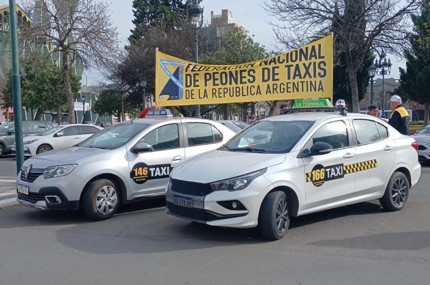 Los taxistas enojados con el municipio