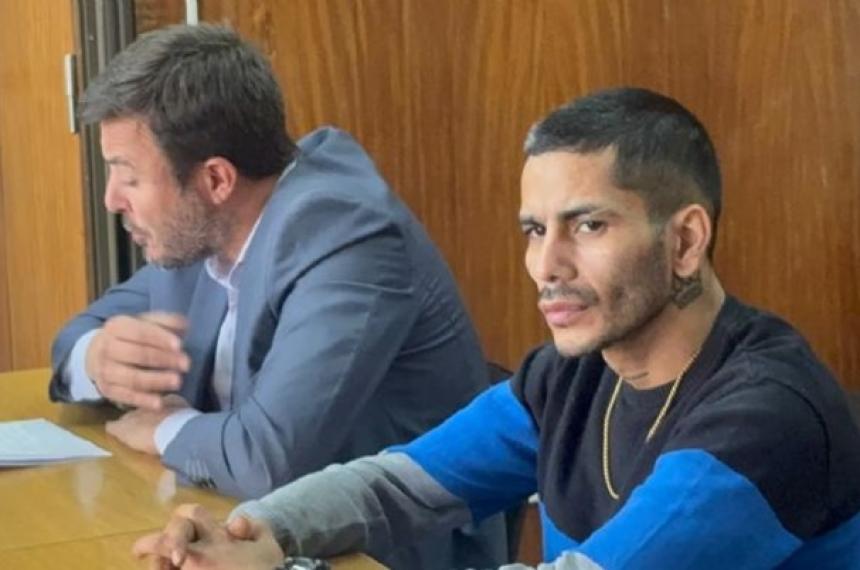 El abogado Martín Herrero Galvagno junto al imputado Mauricio Bajo