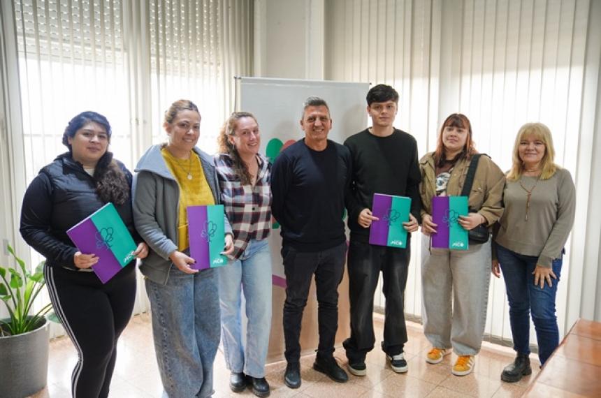 El acto tuvo lugar en las instalaciones de la sala de reuniones Alberto Amesgaray