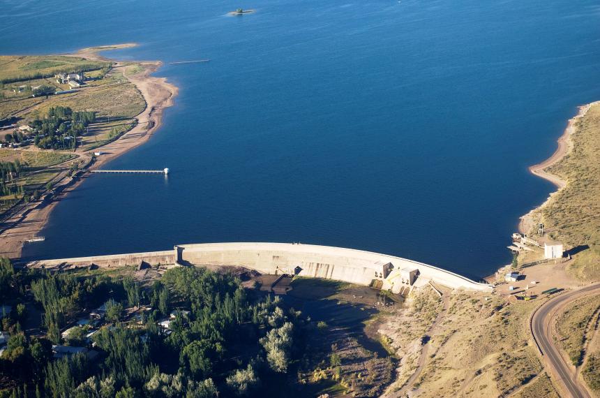 La Fuchad cuestionó duramente a Mendoza y a Milei