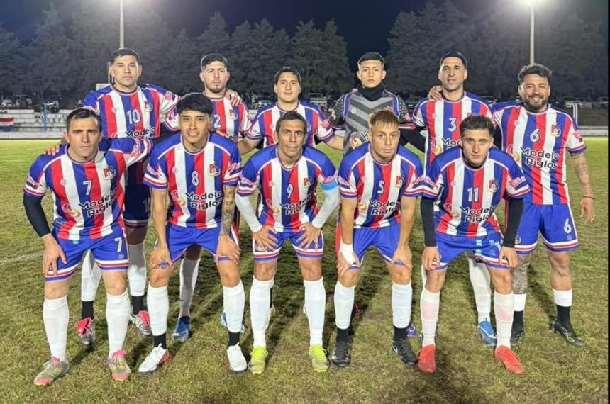 La U consiguió un empate en casa ante un favorito en una noche especial  por la inauguración de su sistema lumínico