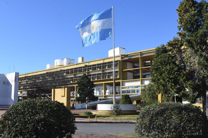 Los estudiantes secundarios discutir�n 72 proyectos de política p�blica