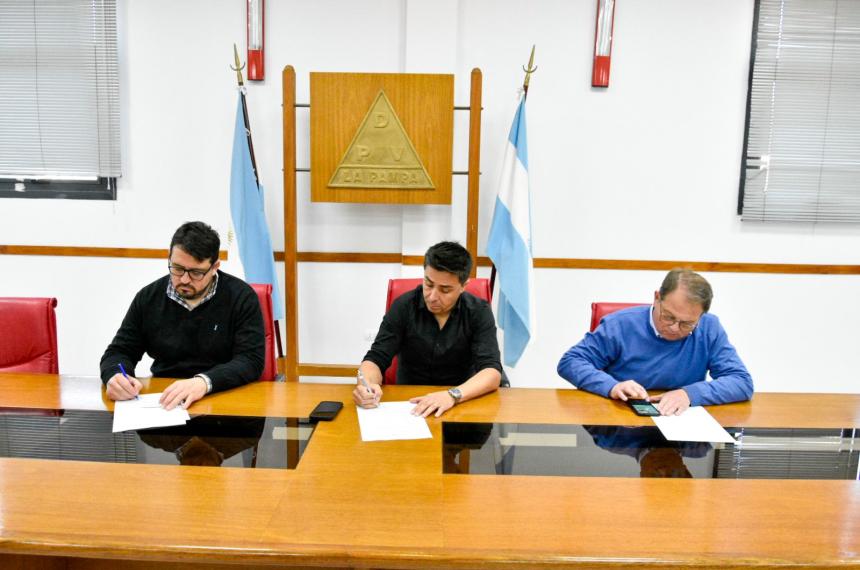 Cadenas Intronati y Sola encabezaron el acto de licitación