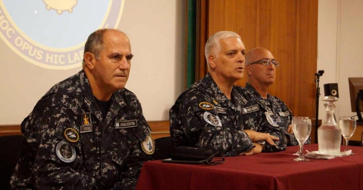 El jefe de la Armada almirante Juan Carlos Romay