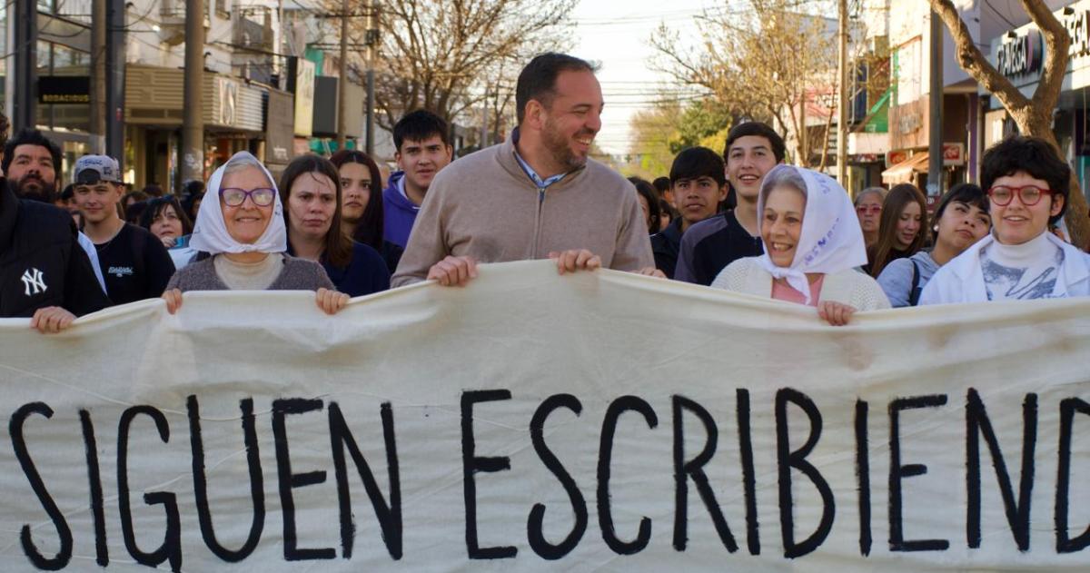 El intendente di N�poli se movilizó junto a los jóvenes en el marco del Festival Trazo Pampeano