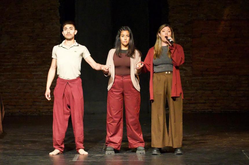 Una escena de la obra Trazos teatro para la Memoria
