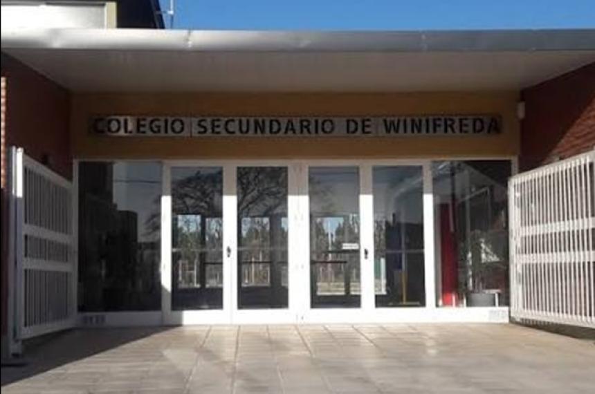 La decisión de apartar la directora del colegio la tomó el Ministerio de Educación