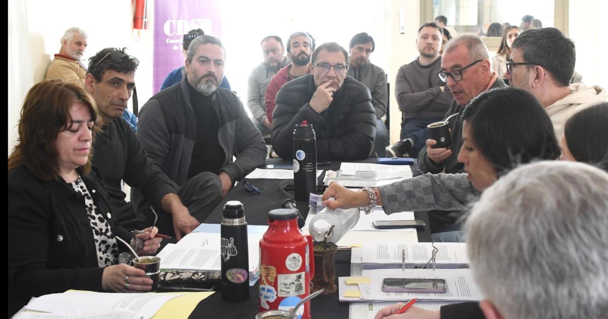 Durante la reunión desde el SIPETAX ratificaron la necesidad de sostener la relación laboral de dependencia de los trabajadores del sector