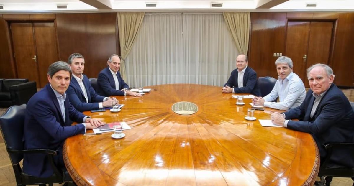 El ministro Caputo destacó el impulso del RIGI