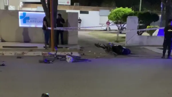 El siniestro vial ocurrió frente al Hospital Lacoste