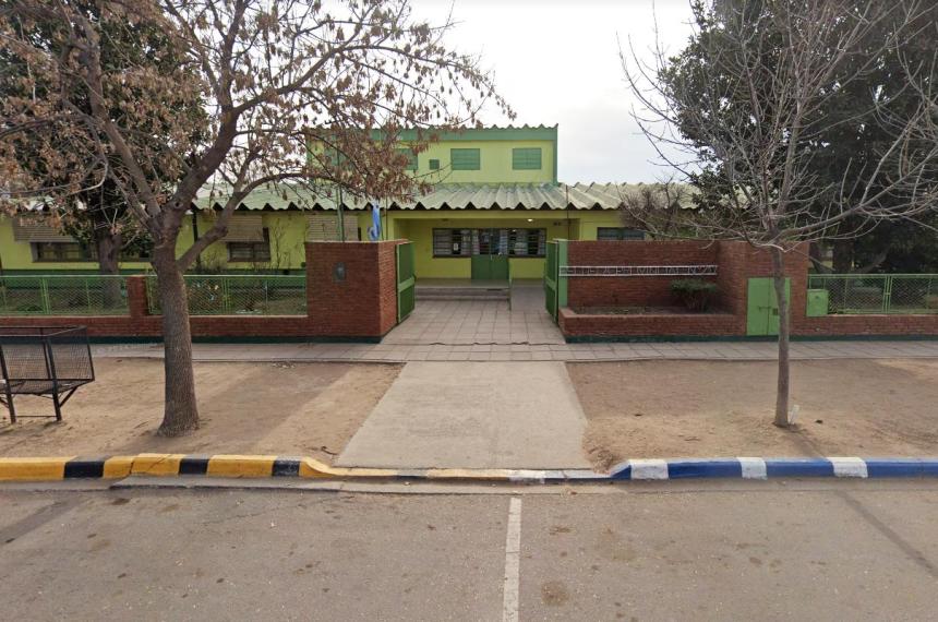 Una madre denunció malos a tratos a su hija en la Escuela 219 de Santa Rosa