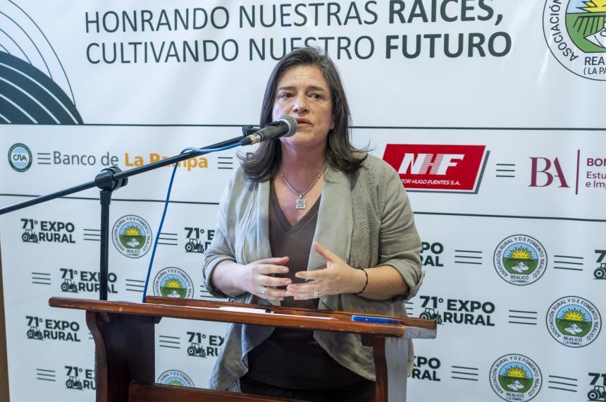 La ministra de la Producción Fernanda Gonz�lez remarcó que el Gobierno acompaña con una mirada integral el trabajo de todos los productores