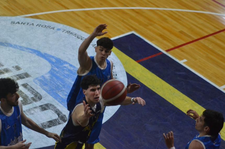 Thiago Dasso volvió a tener otro partido sólido en All Boys