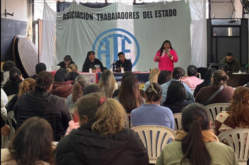 El plenario reunió trabajadores y trabajadoras de toda la provincia
