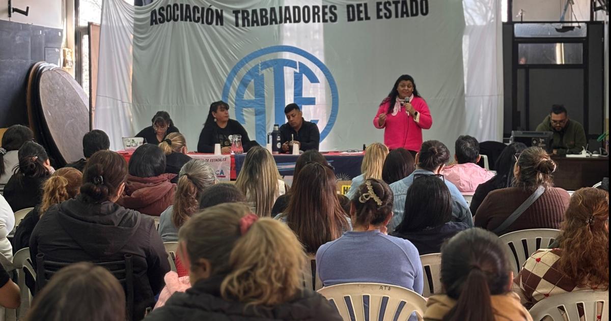 El plenario reunió trabajadores y trabajadoras de toda la provincia