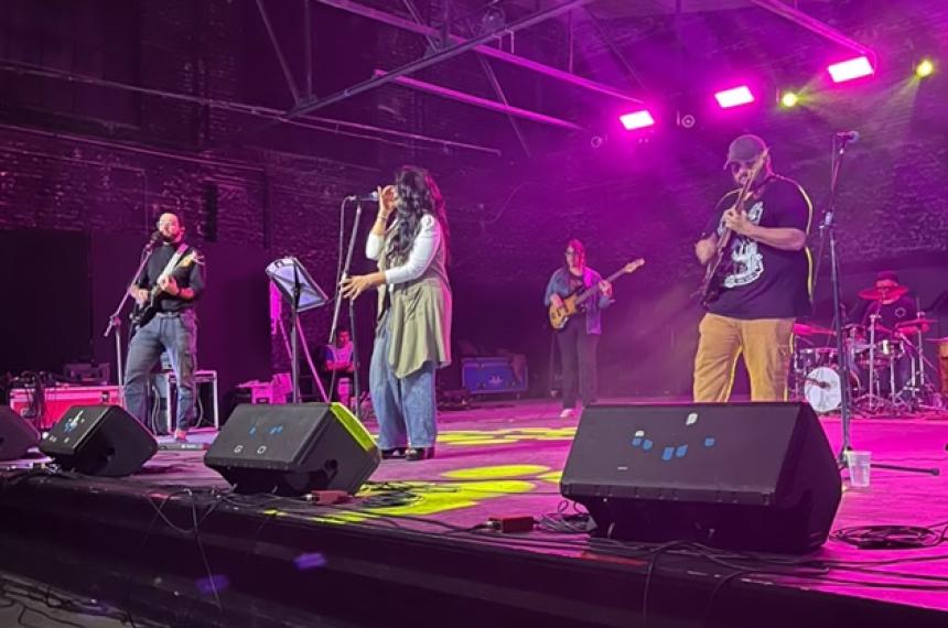 El show ser� este viernes 25 de septiembre a partir de las 21-00 horas