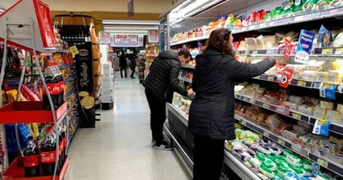 Los sondeos del sector privado advierten que la suba en alimentos y tarifas romper� con la tendencia a la baja del Índice de Precios al Consumidor