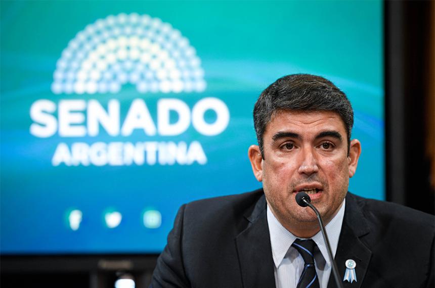 El senador nacional Daniel Bensus�n