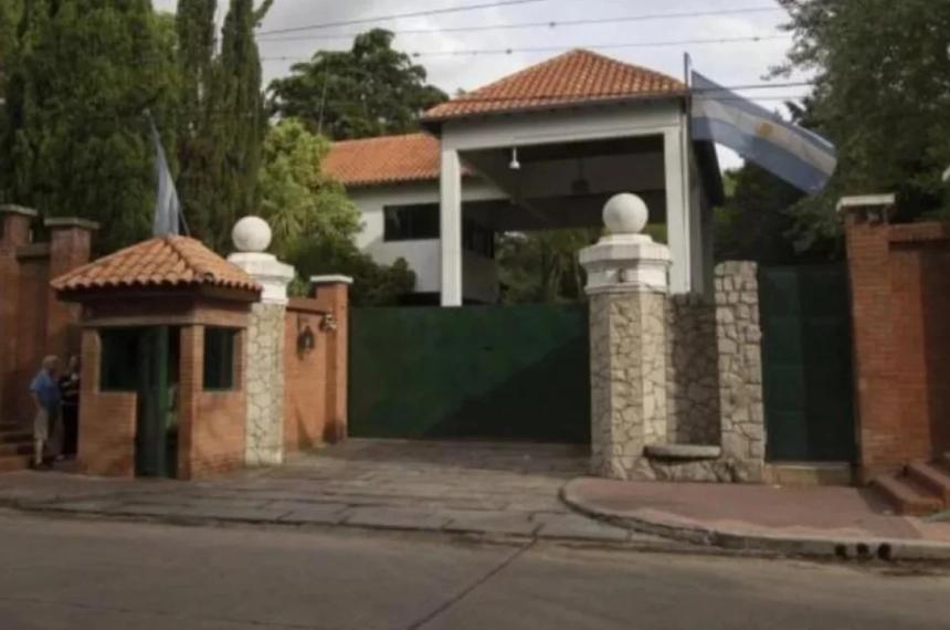 Entrada de la Quinta de Olivos