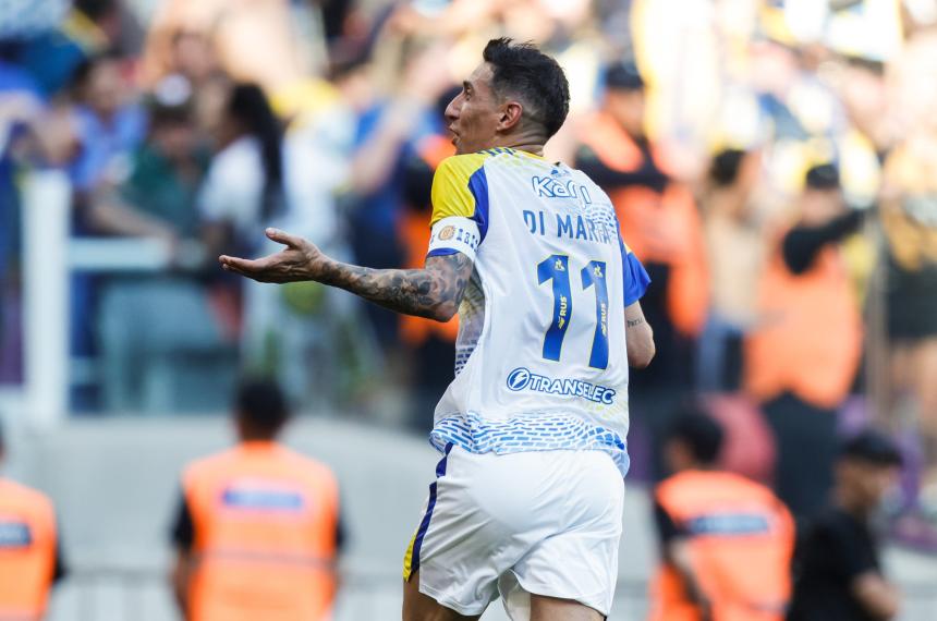 Di María anotó un doblete y festejó el título de Rosario Central