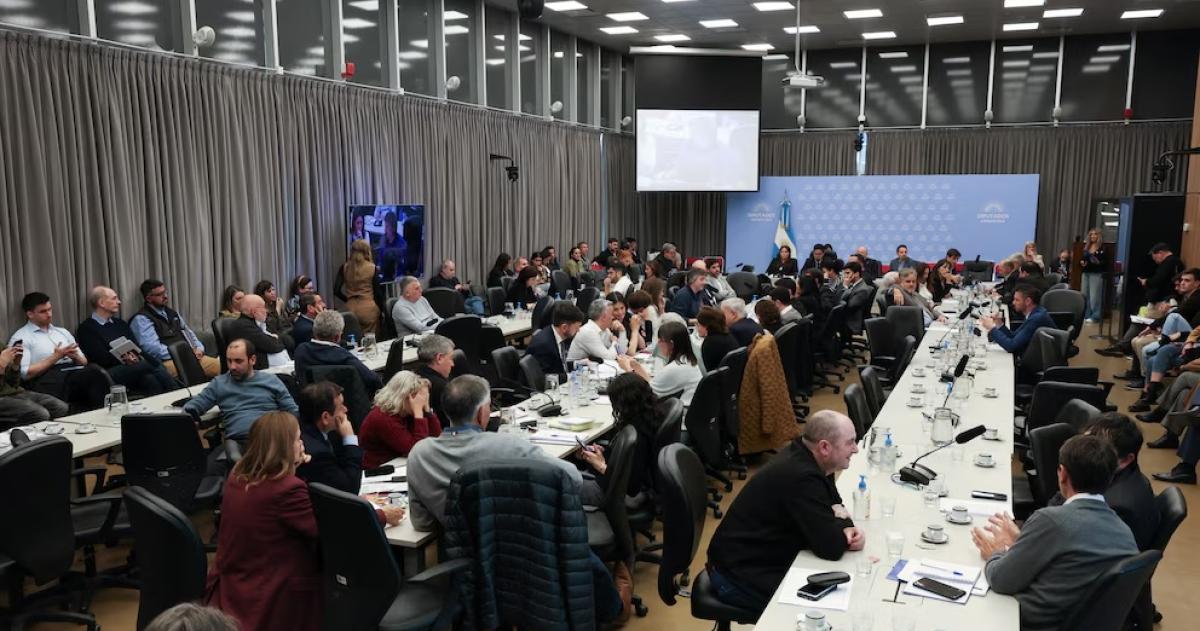 El Poder Legislativo Nacional contar� con una autorización de gasto total de 1079699 millones entre partidas corrientes (995184 millones) y de capital (84515 millones) frente a 674013 millones asignados inicialmente para el ejercicio 2026