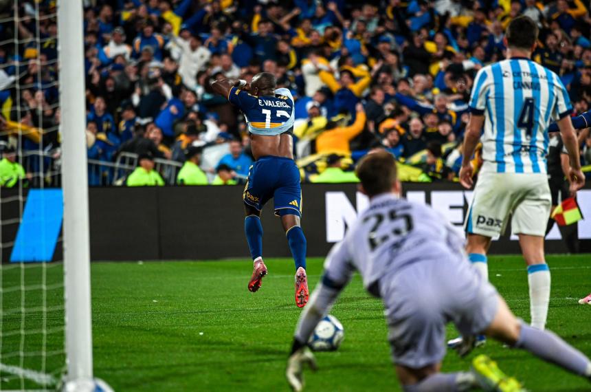 Valencia festeja el gol del triunfo y desata el delirio xeneize en Rosario