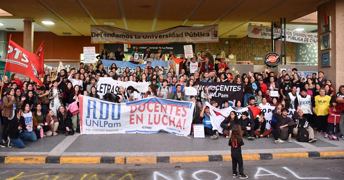 Una de las movilizaciones previas en la UNLPam