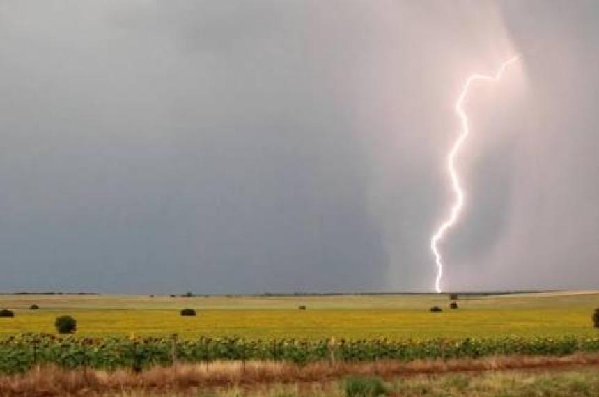 La tormenta se haría sentir duranta la tarde noche de este lunes