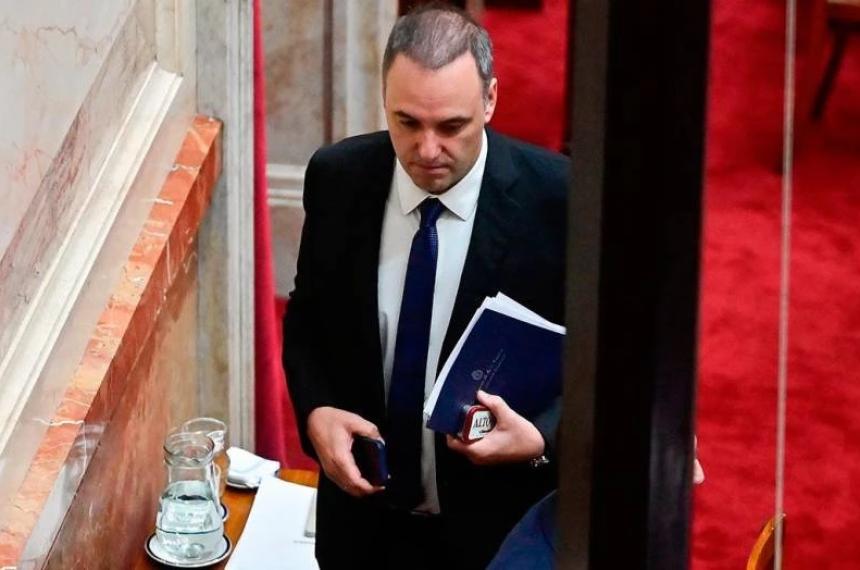 Nuevas medidas en la causa contra Adorni- investigar�n sus bienes ingresos y operaciones con bitcoin