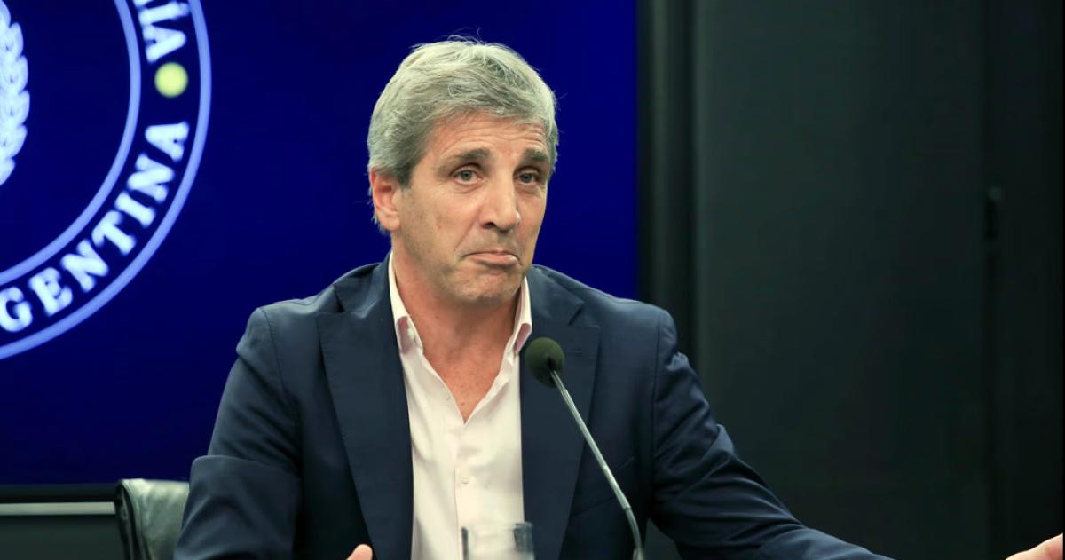 Caputo asegura que en 2027 el dólar estar� controlado