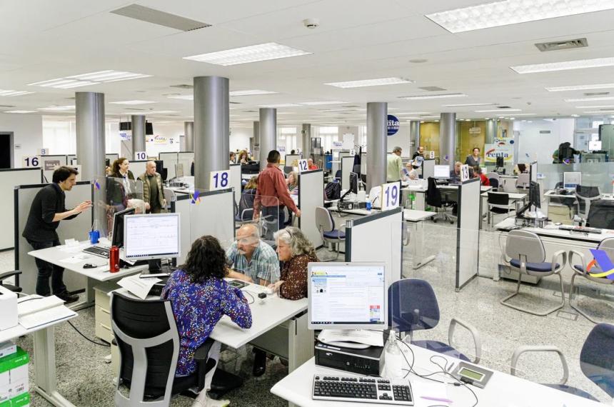 Son mÃs de 72000 la cantidad de empleos dentro de la administración pÃblica ue se perdieron en el gobierno de Milei