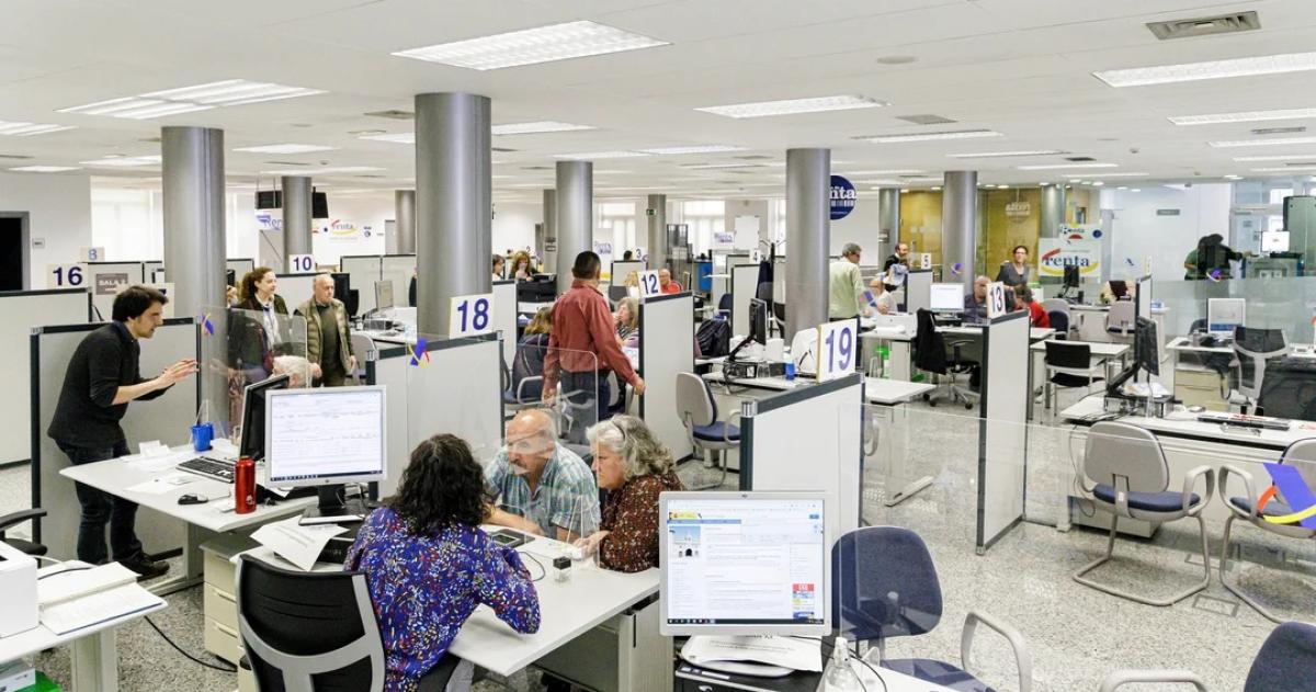 Son m�s de 72000 la cantidad de empleos dentro de la administración p�blica ue se perdieron en el gobierno de Milei