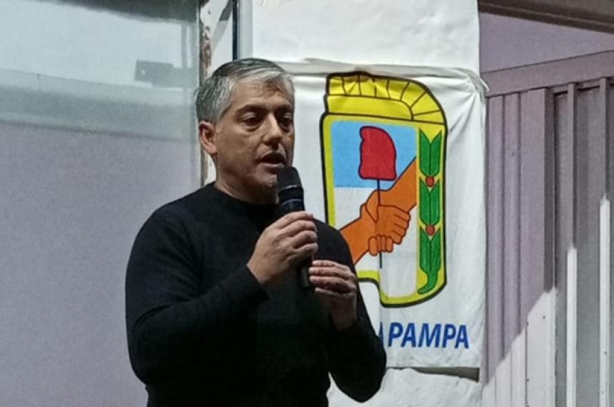 El presidente de la Unidad B�sica de General Acha Rodrigo Verdugo