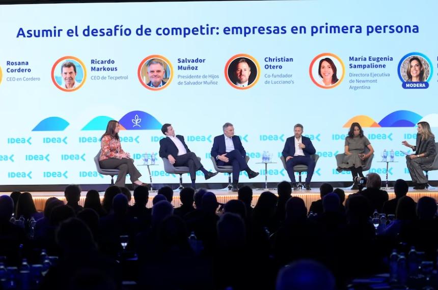 Empresarios de diversos rubros discutieron cómo hacer para ser m�s competitivos y exportar m�s