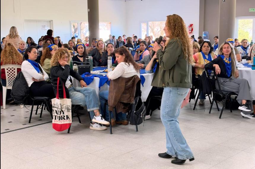 La diputada provincial Patricia George condujo el encuentro de Identidad Peronista