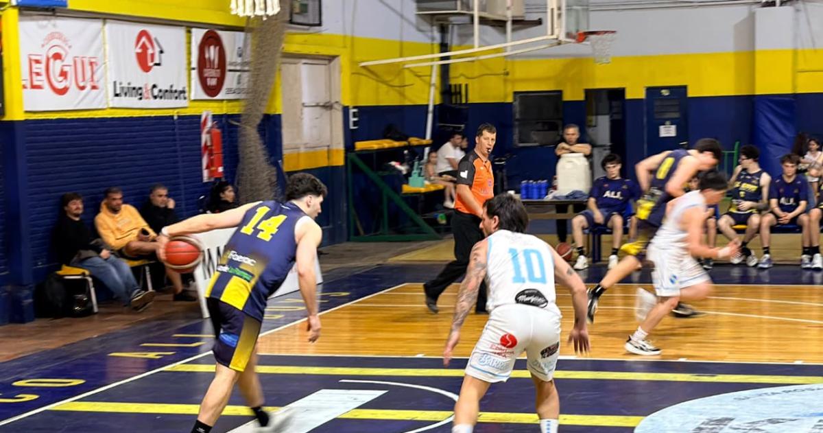 El Auriazul no tuvo dramas para sumar la séptima victoria en el torneo (Prensa AB)