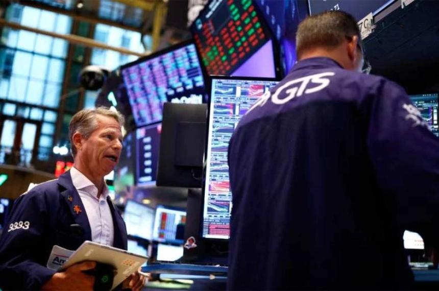 Fuerte suba de acciones y bonos argentinos en Wall Street tras los comicios en Brasil y el respaldo de EEUU