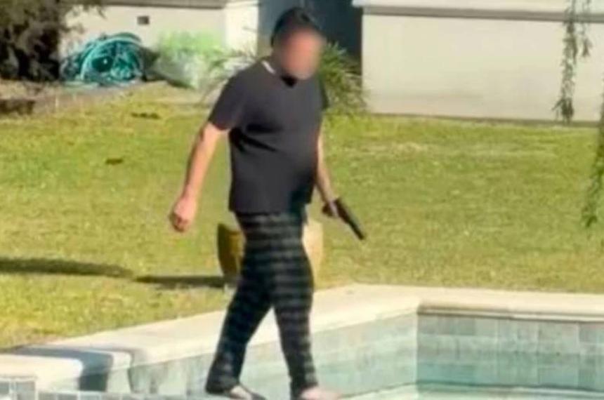 Investigan a un propietario de Nordelta tras ser filmado disparando contra carpinchos