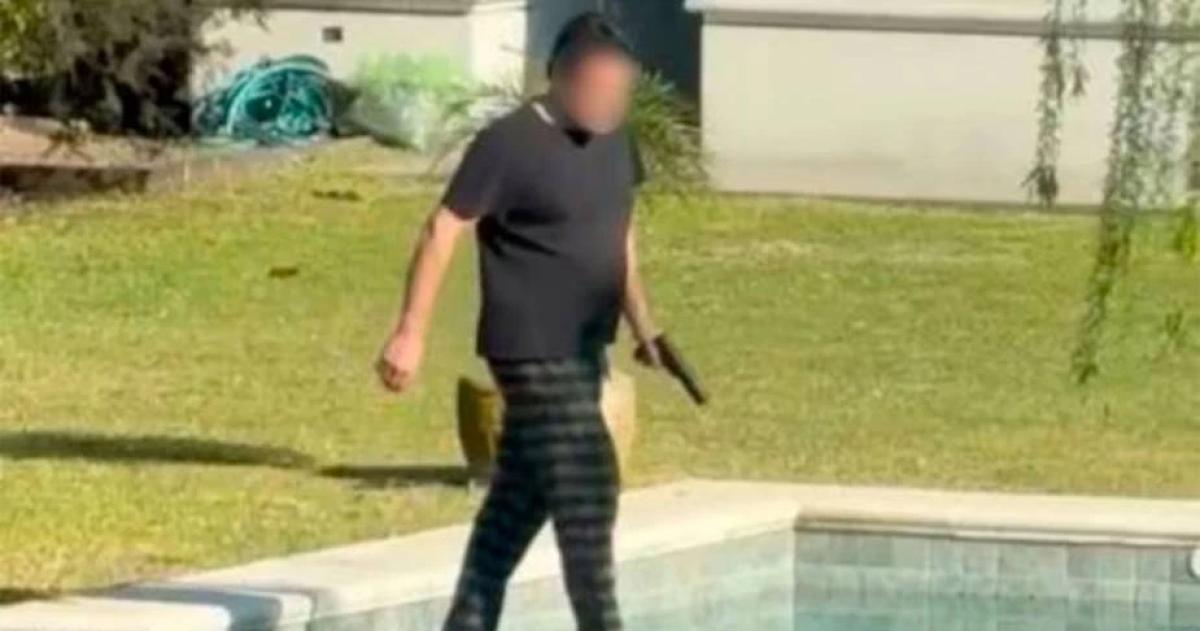Investigan a un propietario de Nordelta tras ser filmado disparando contra carpinchos