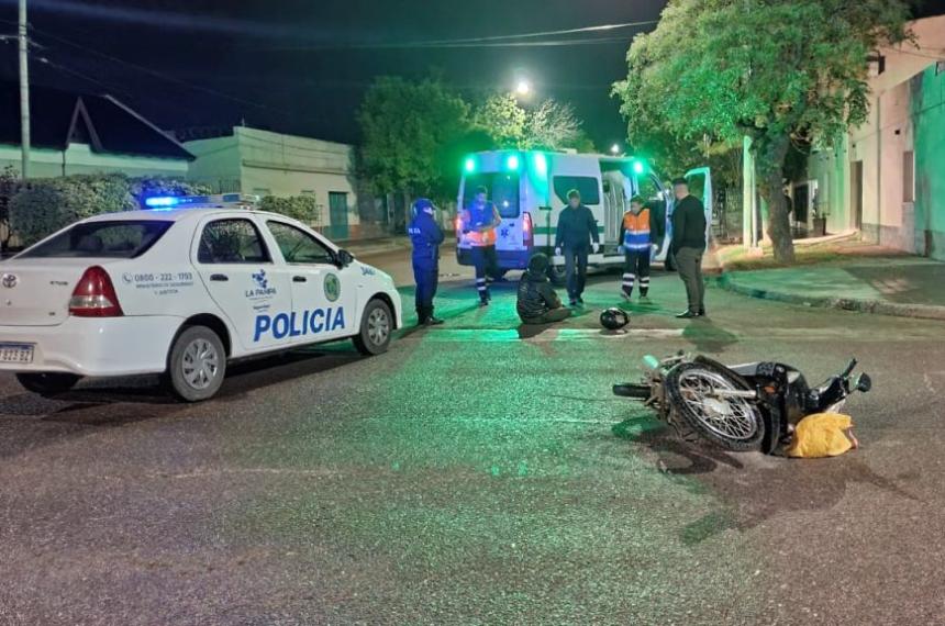 El joven quedó tendido sobre el asfalto