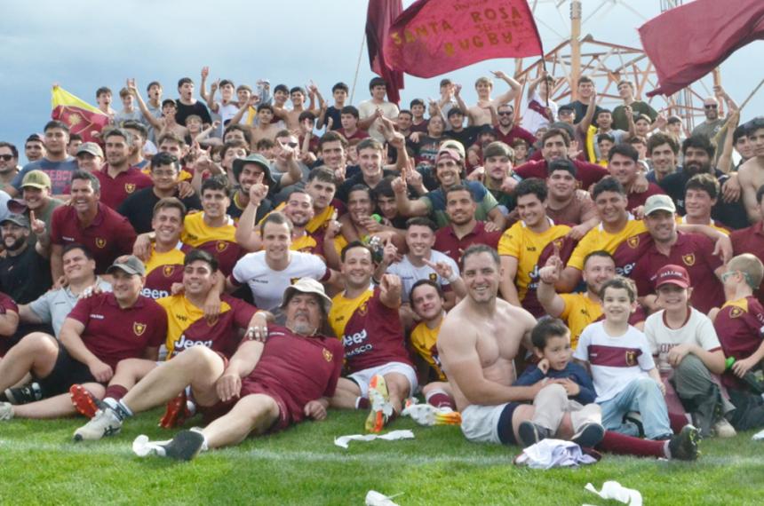 Facundo se sumó a los festejos de la institución tras el título
