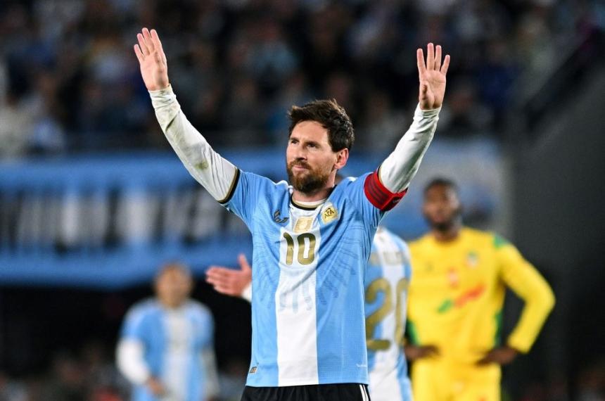 Lionel Messi anotó de penal en su despedida