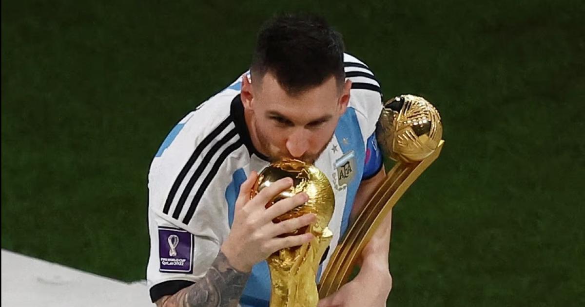 Messi en la premiación luego de su consagración en el Mundial 2022