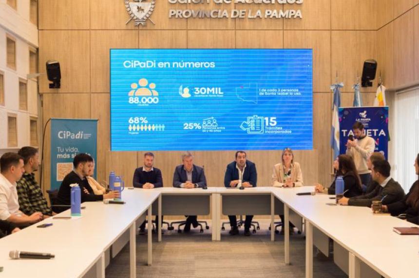 Se llevó a cabo la segunda reunión del Consejo para la Integración Digital Pampeana en el Salón de Acuerdos de Casa de Gobierno