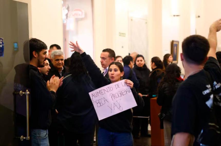 La protesta estudiantil no se da en un día cualquiera- el martes el juez Martín Cormick declaró la inconstitucionalidad del Decreto 7592025